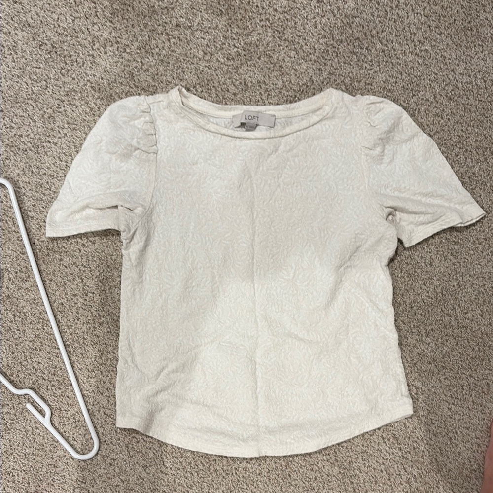 LOFT Ivory Textured Puff Sleeve Top